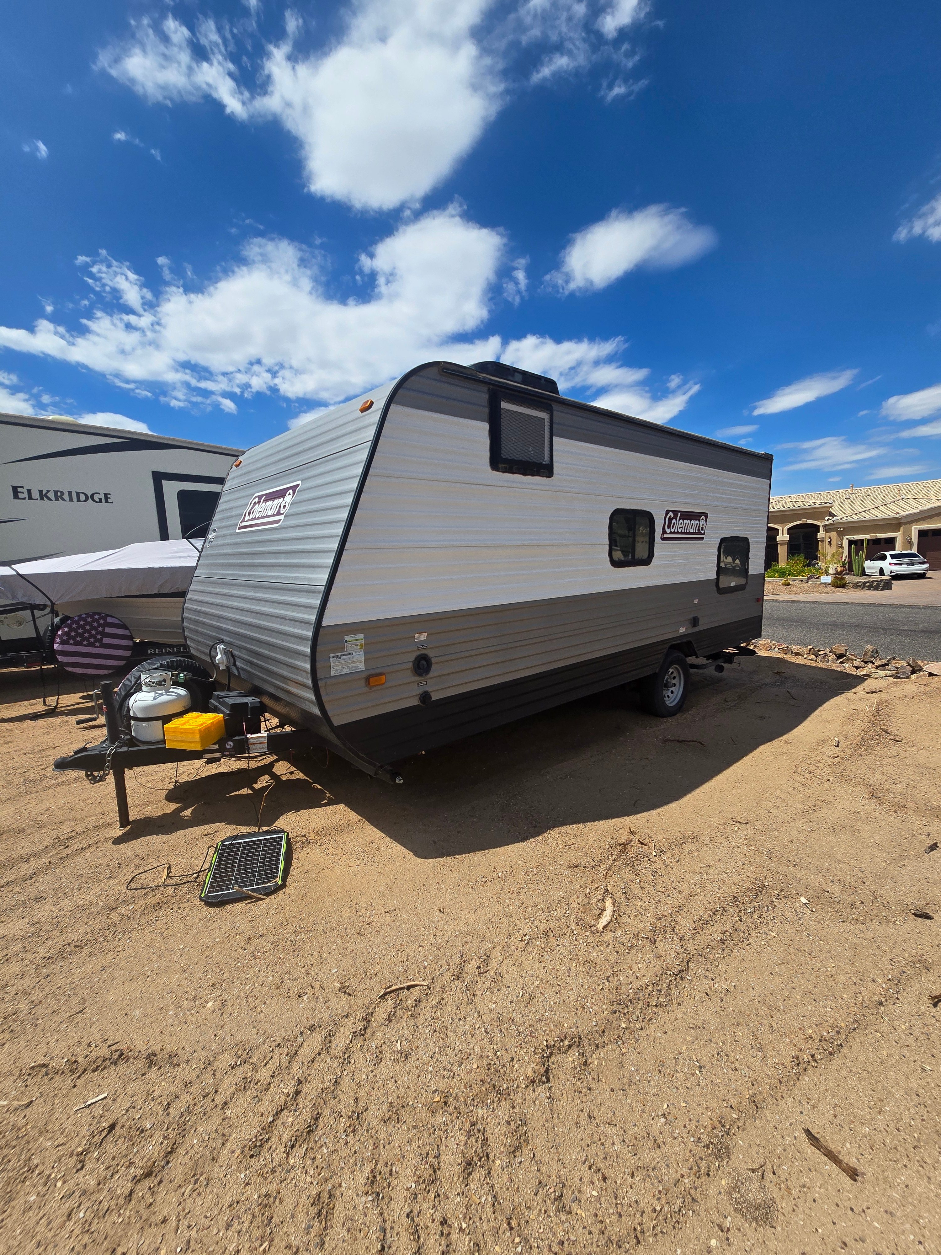 2022 Coleman Lantern Travel Trailer - Image 1